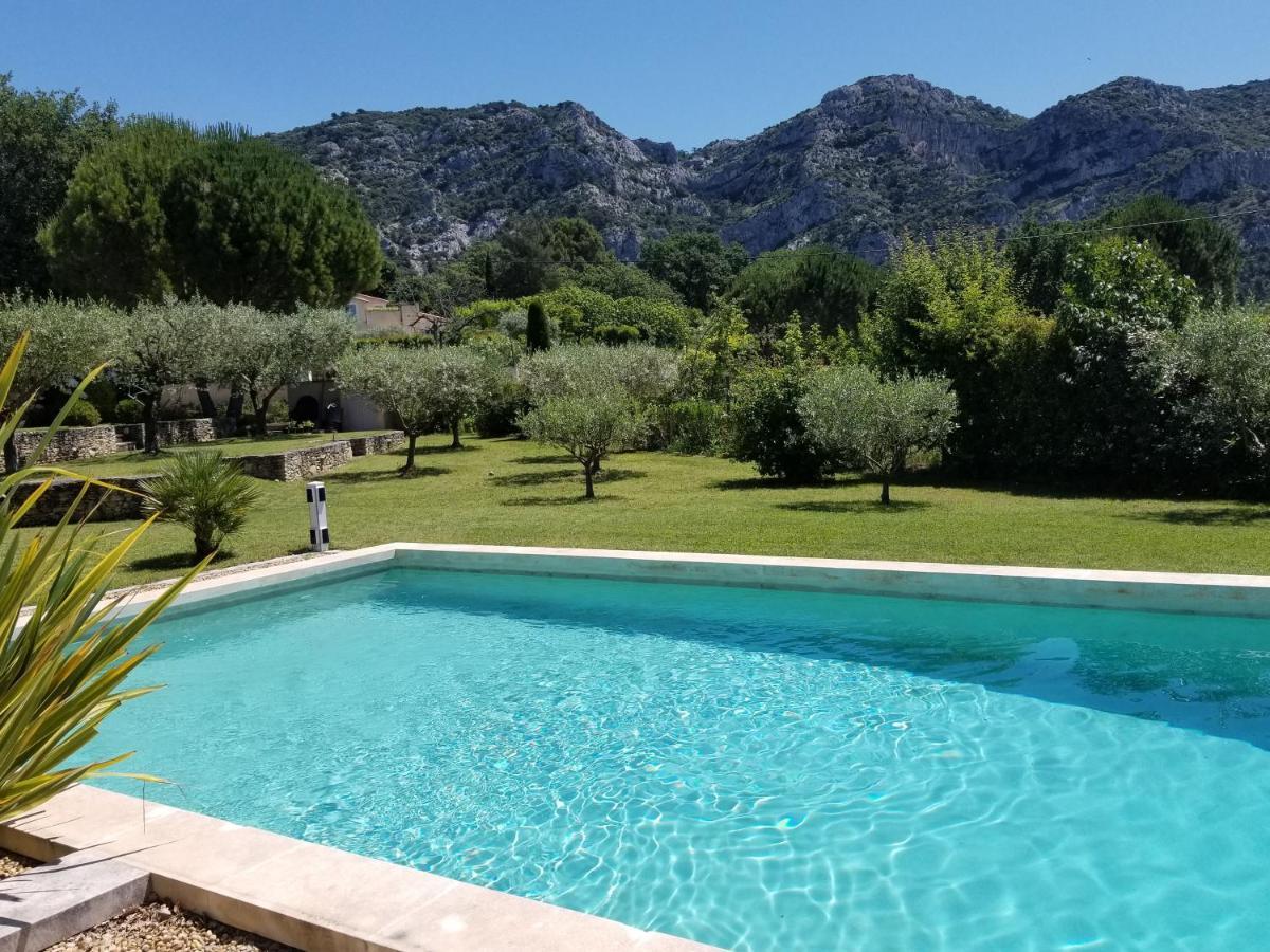 La Petite Maison Robion en Luberon Exterior photo