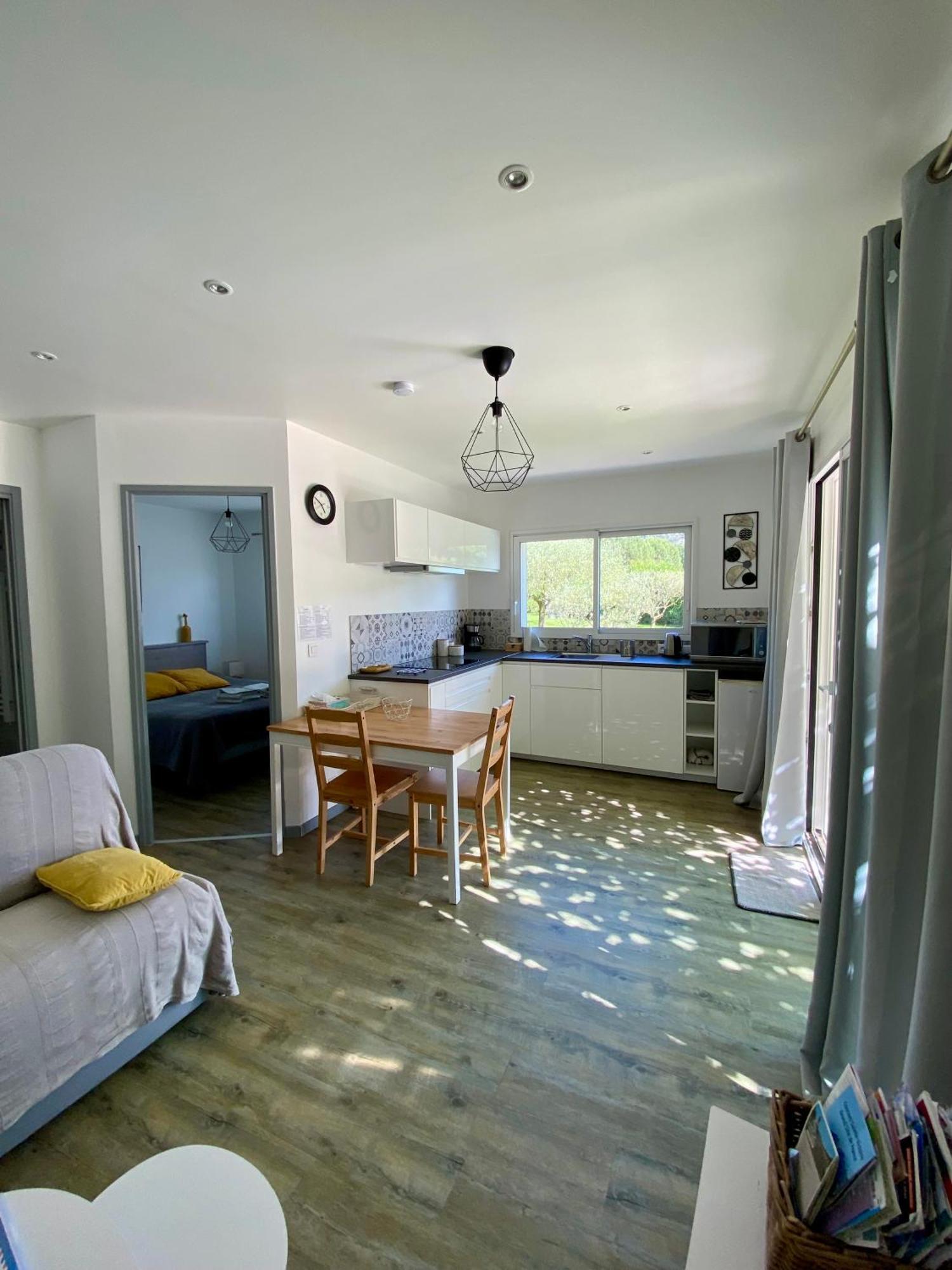La Petite Maison Robion en Luberon Room photo