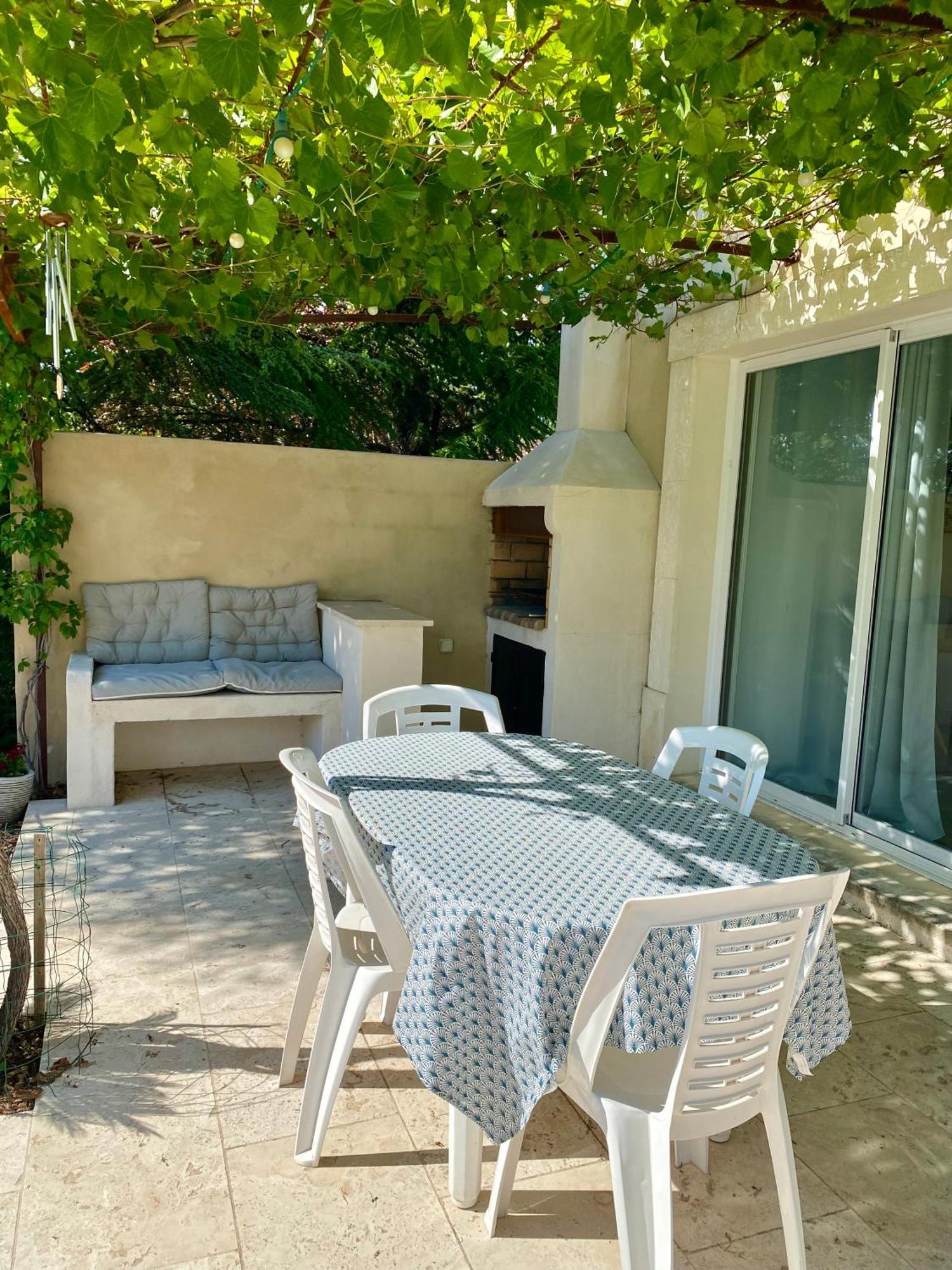 La Petite Maison Robion en Luberon Room photo