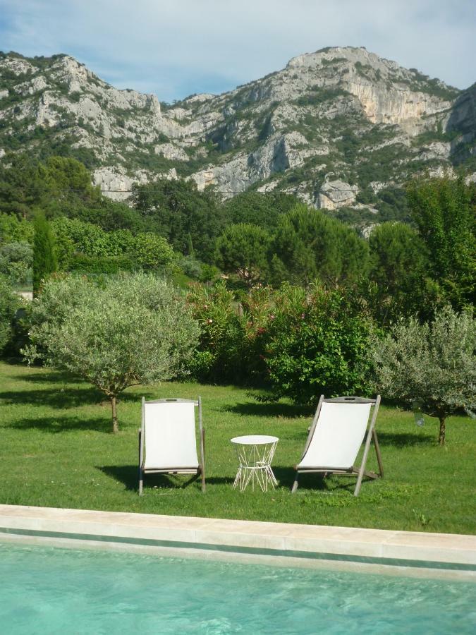 La Petite Maison Robion en Luberon Exterior photo